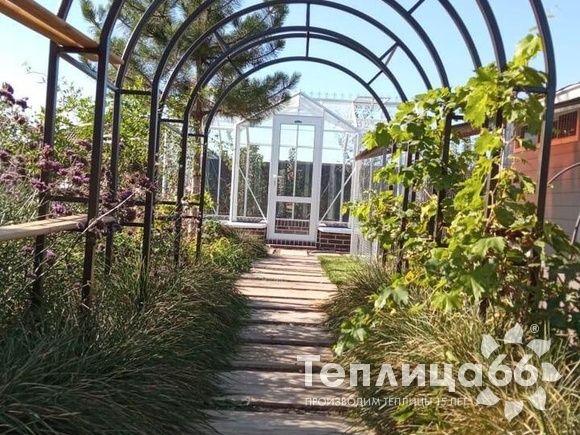 Краснодар. Теплица с мини-тамбуром.
